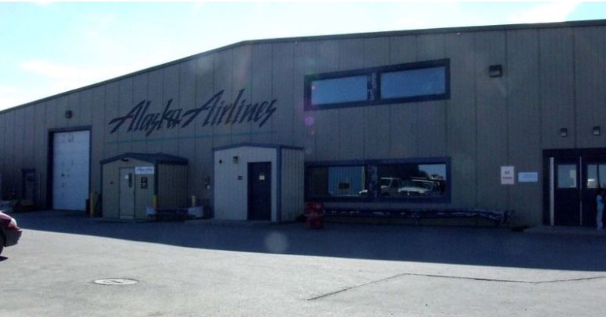 Alaska Airlines OTZ Terminal – Ralph Wien Memorial Airport - Travelings ...