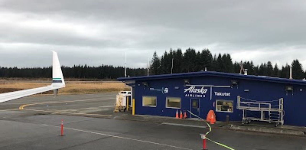 Alaska Airlines YAK Terminal – Yakutat Airport
